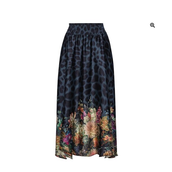 *** NWT *** Savannah in Chic Navy Floral Leopard!!!! - Picture 1 of 3